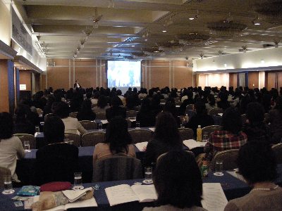 各学校の教育への取り組みが発表された 会場.jpg